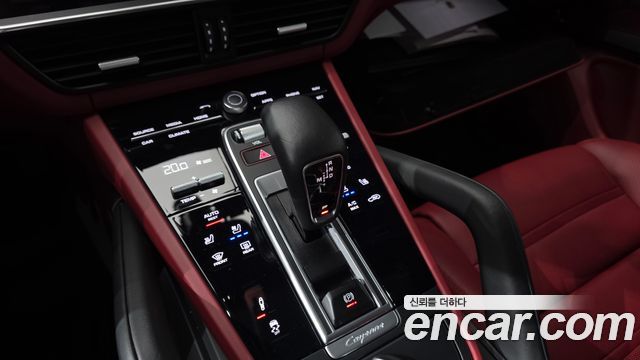 Porsche Cayenne 2022 — photo 12