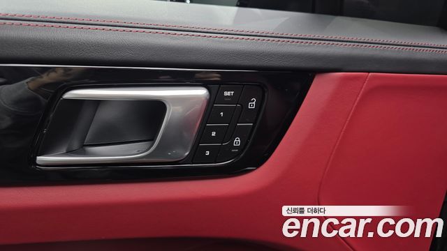 Porsche Cayenne 2022 — photo 24