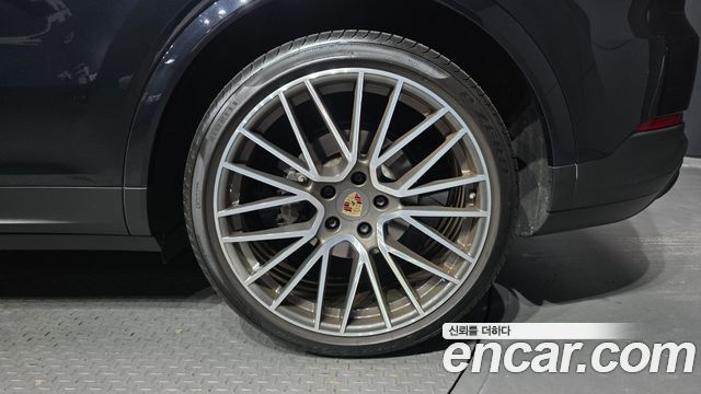 Porsche Cayenne 2022 — photo 7