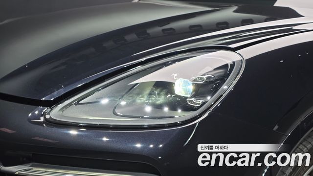 Porsche Cayenne 2022 — photo 8