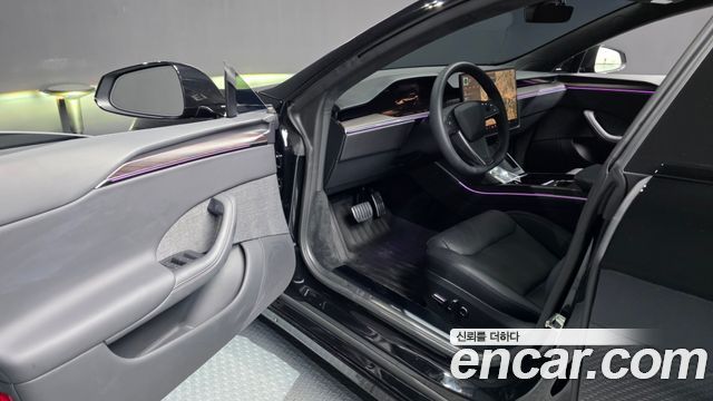 Tesla Model S 2026 — photo 10