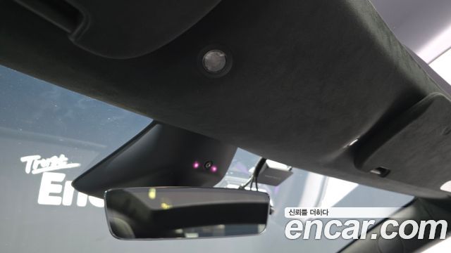 Tesla Model S 2026 — photo 17