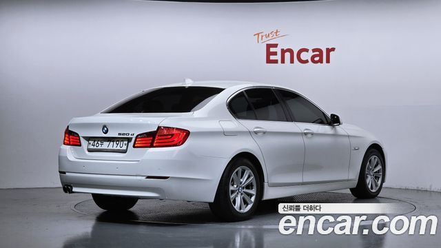 BMW 5-Series 2013 — photo 2