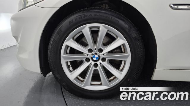 BMW 5-Series 2013 — photo 5
