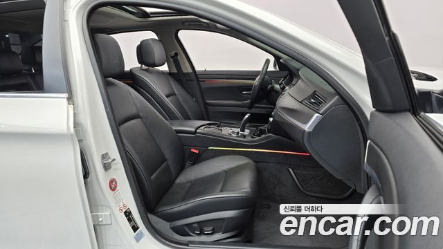 BMW 5-Series 2013 — photo 11