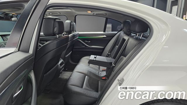 BMW 5-Series 2013 — photo 12
