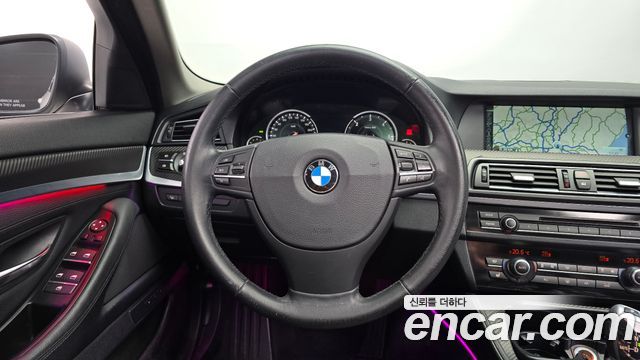 BMW 5-Series 2013 — photo 13