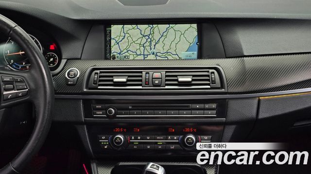 BMW 5-Series 2013 — photo 17