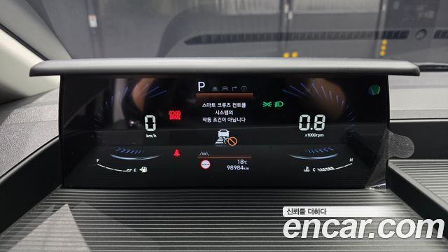 Hyundai Staria 2024 — photo 11