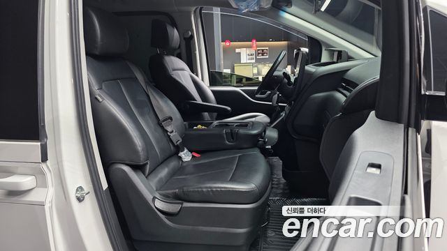 Hyundai Staria 2024 — photo 17