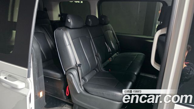 Hyundai Staria 2024 — photo 18