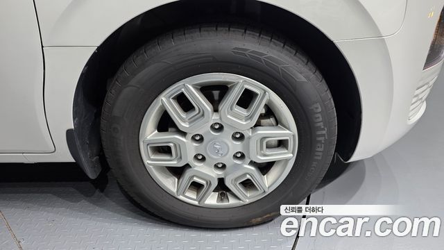 Hyundai Staria 2024 — photo 7