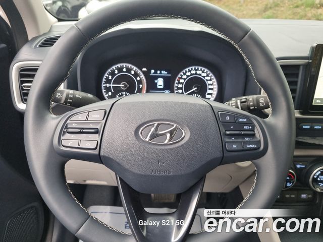 Hyundai Venue 2022 — photo 8