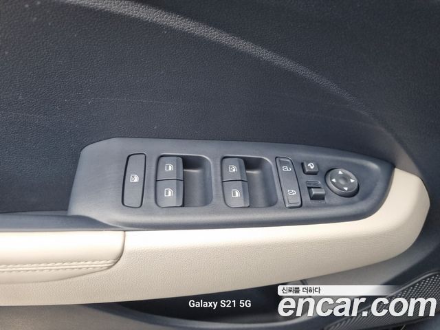 Hyundai Venue 2022 — photo 11