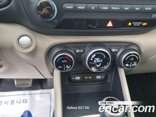 Hyundai Venue 2022 — photo 12