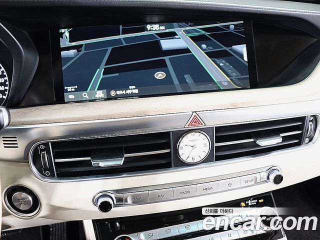 Genesis G90 2019 — photo 13