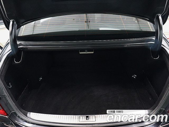 Genesis G90 2019 — photo 20