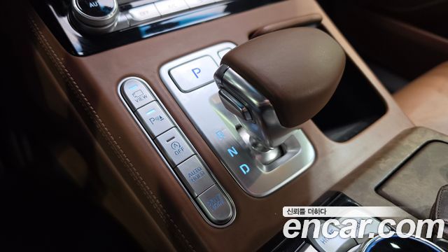 Genesis G90 2019 — photo 9