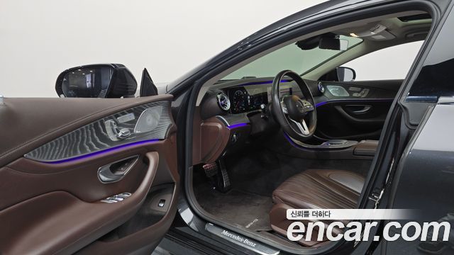 Mercedes-Benz CLS-Class 2021 — photo 13