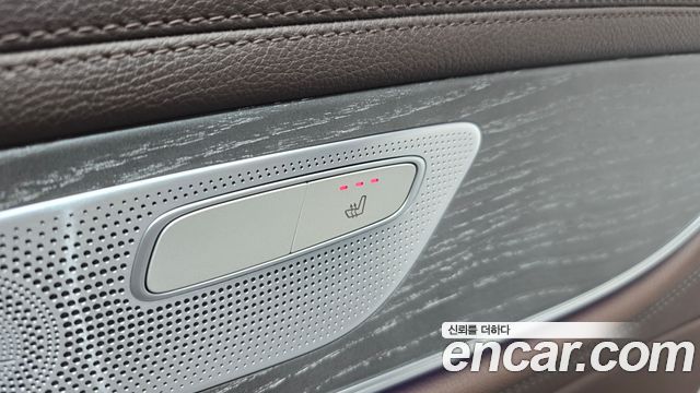 Mercedes-Benz CLS-Class 2021 — photo 24