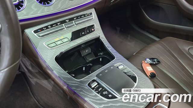 Mercedes-Benz CLS-Class 2021 — photo 29