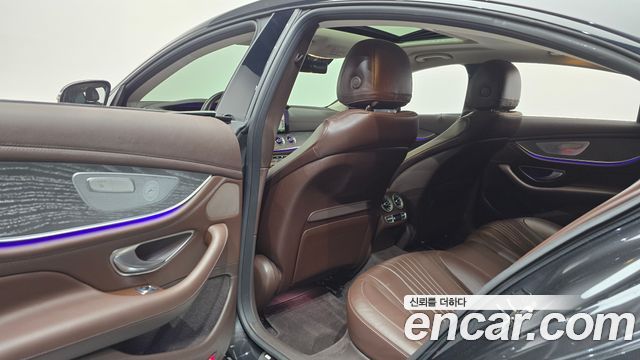 Mercedes-Benz CLS-Class 2021 — photo 31