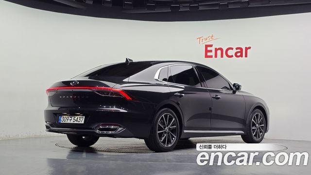 Hyundai Grandeur 2022 — photo 2