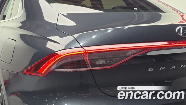 Hyundai Grandeur 2022 — photo 9