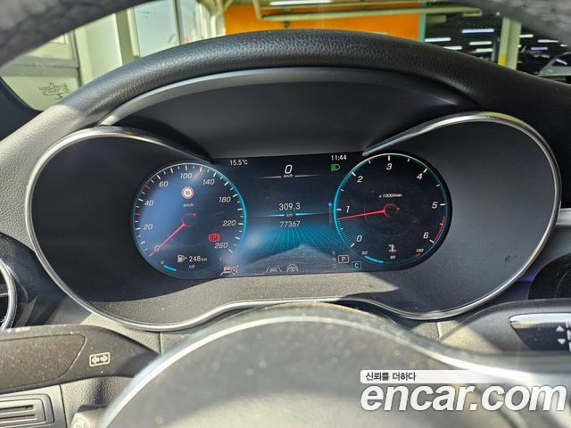 Mercedes-Benz GLC-Class 2021 — photo 8