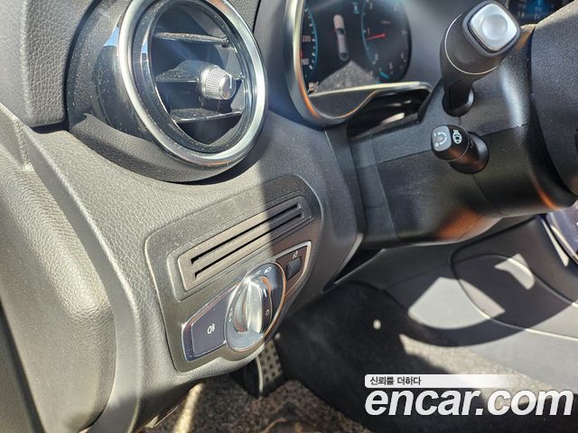 Mercedes-Benz GLC-Class 2021 — photo 12