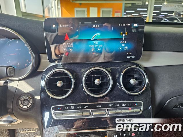 Mercedes-Benz GLC-Class 2021 — photo 14