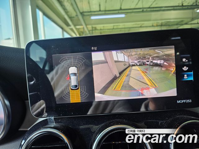 Mercedes-Benz GLC-Class 2021 — photo 17