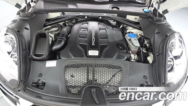 Porsche Macan 2017 — photo 6