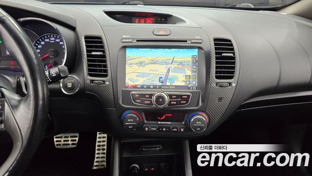 Kia K3 2013 — photo 20