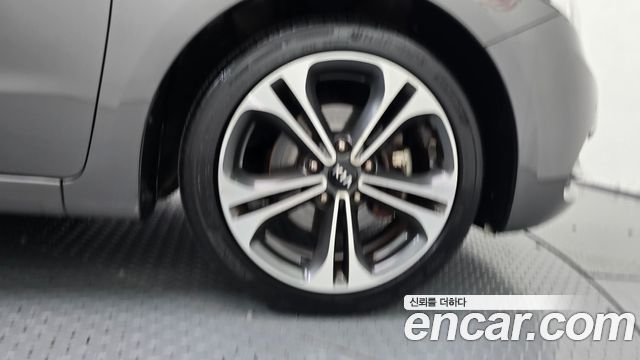 Kia K3 2013 — photo 7