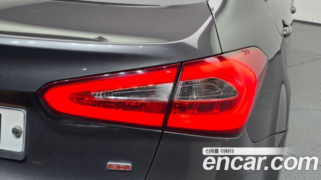 Kia K3 2013 — photo 9
