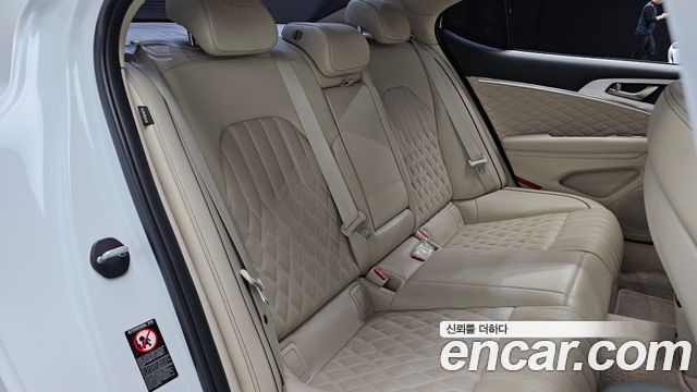 Genesis G70 2019 — photo 17
