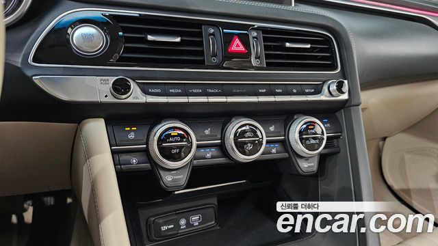 Genesis G70 2019 — photo 26