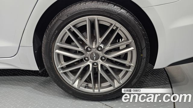 Genesis G70 2019 — photo 7