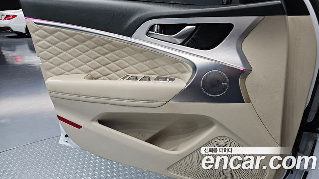 Genesis G70 2019 — photo 14