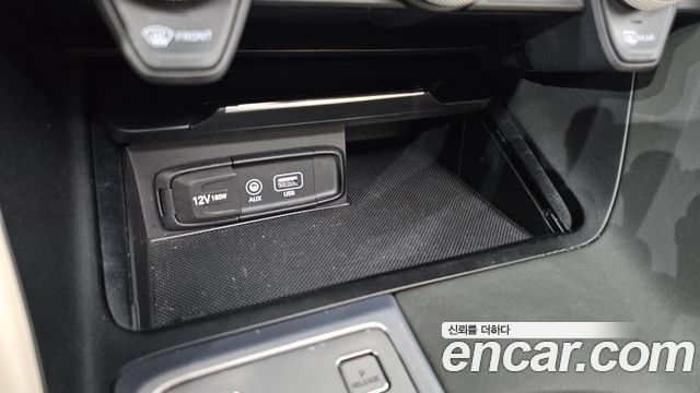 Genesis G70 2019 — photo 27