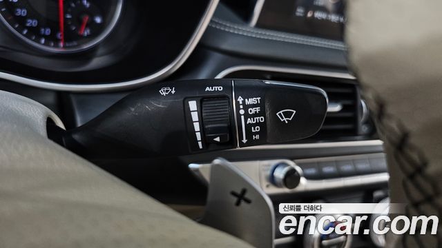 Genesis G70 2019 — photo 28