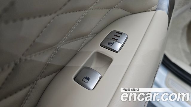 Genesis G70 2019 — photo 29