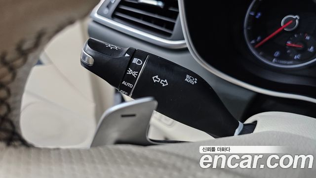 Genesis G70 2019 — photo 30