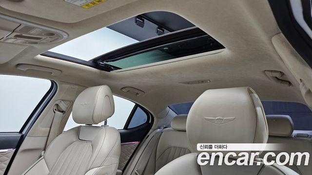 Genesis G70 2019 — photo 32