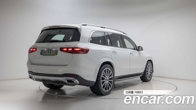 Mercedes-Benz GLS-Class 2026 — photo 2