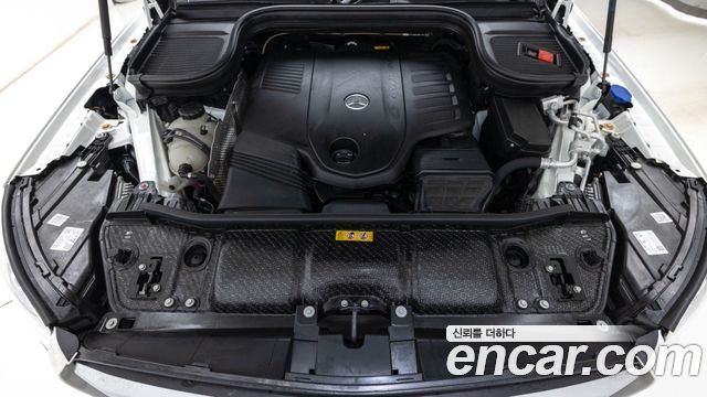 Mercedes-Benz GLS-Class 2026 — photo 6
