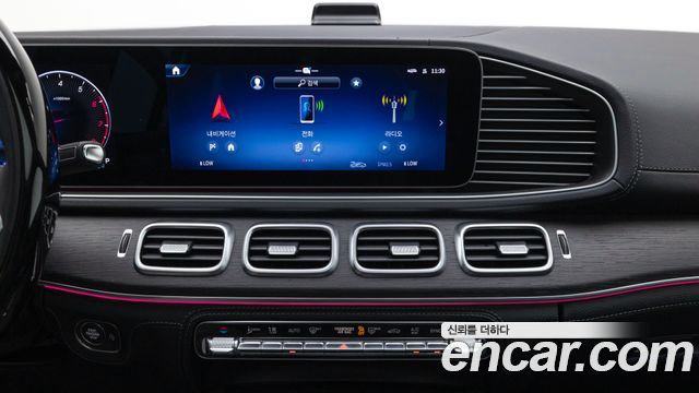 Mercedes-Benz GLS-Class 2026 — photo 16