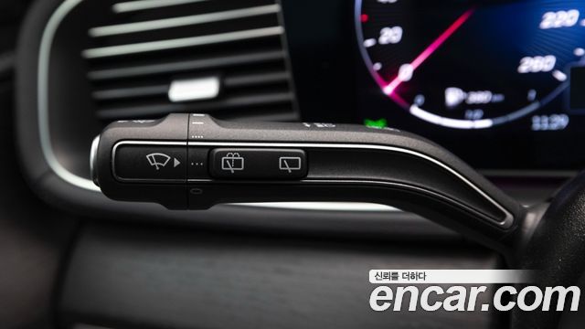 Mercedes-Benz GLS-Class 2026 — photo 18