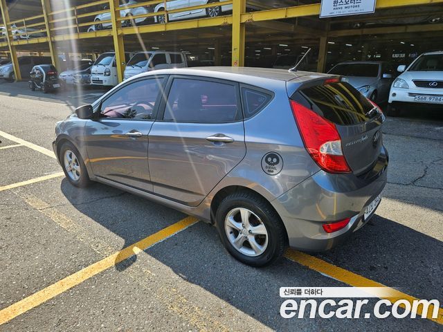 Hyundai Accent 2014 — photo 2